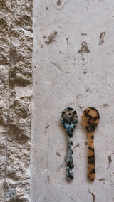 Saltist colourful acrylic spoons in blue and tortoiseshell patterns, perfect for grazing boards and dessert tables.