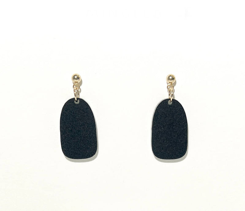 ‘Mingled’ Clio Minimalist Earrings - Black and Gold
