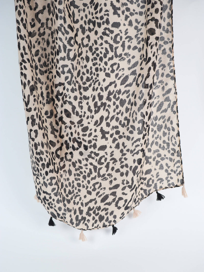 Cattura Leoard Tassel Lightweight Scarf