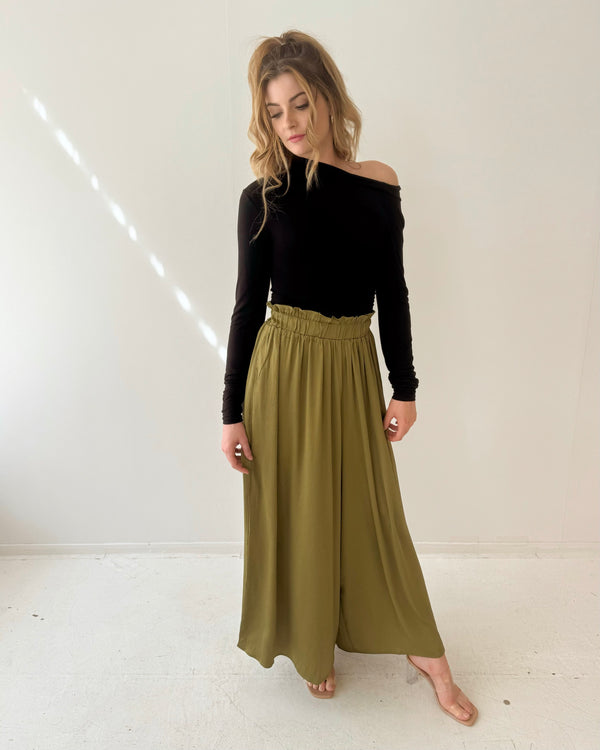 ‘Feather + Noise’ Alyssa Culottes - Olive