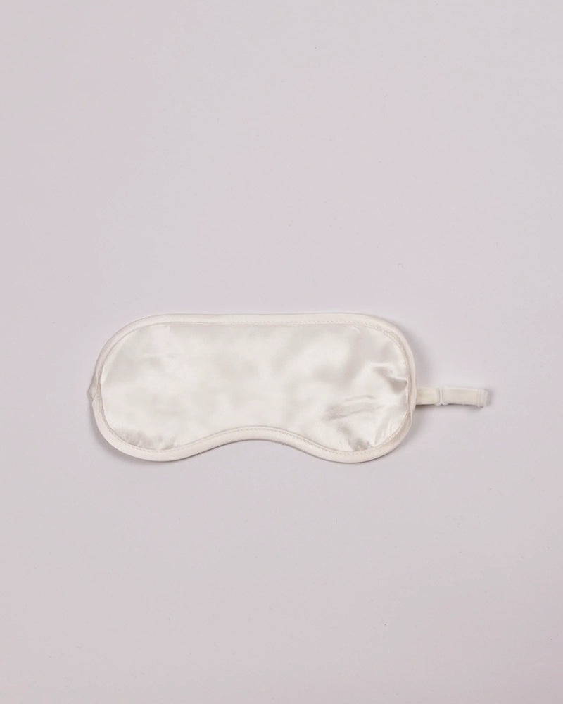 ‘Silk Magnolia’ Silk Eye Mask
This gorgeous Silk Magnolia 100% pure silk eye mask is so comfortable you won’t want to take it off!
Covered in 100% pure Mulberry Silk, filled with soft luxurious SILK MAGNOLIA