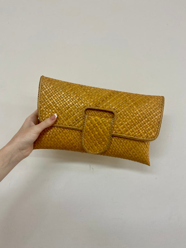 Kaya Clutch