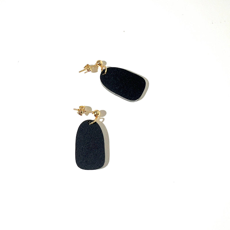 ‘Mingled’ Clio Minimalist Earrings - Black and Gold