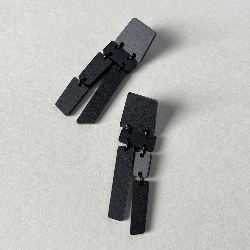 PILA | Large Statement Earrings - Matte Black