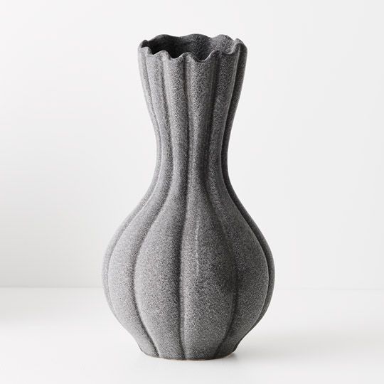 Hana Vase Black - Medium