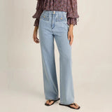 Lila Straight Leg Jean