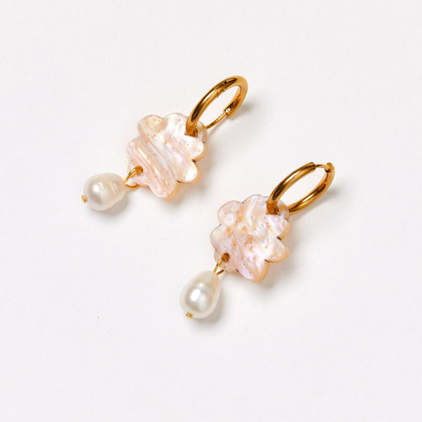 'Martha Jean' Cloud + Pearl Earrings - Gold Swirl